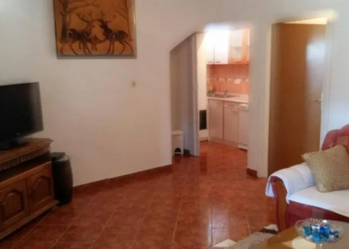 דירה For Families With Children Stivan, Cres - 12804 *