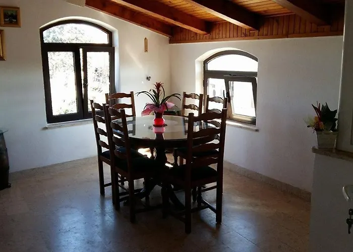Апартаменты For Families With Children Stivan, Cres - 12804 Мартиншчица